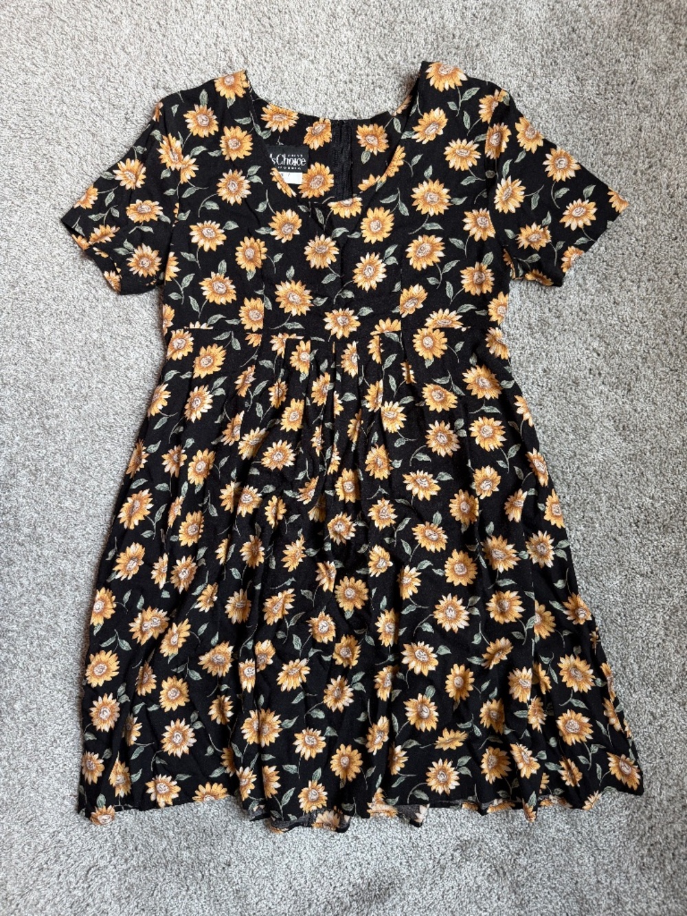 Women’s vintage sunflower mini dress